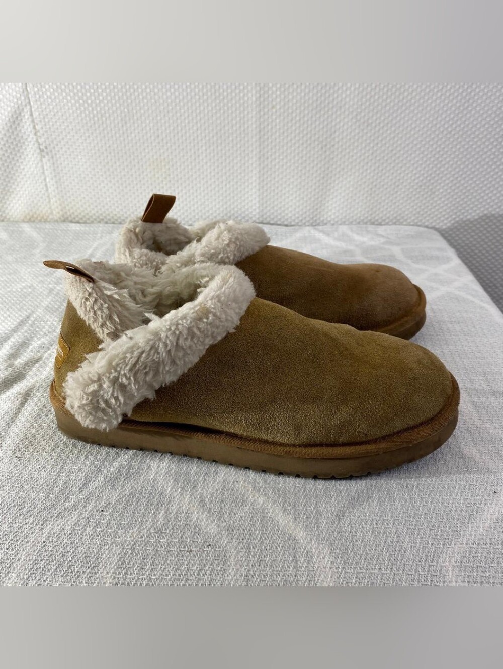 Koolaburra by UGG Advay Chestnut Suede Faux Fur Slip-On Booties Size 9